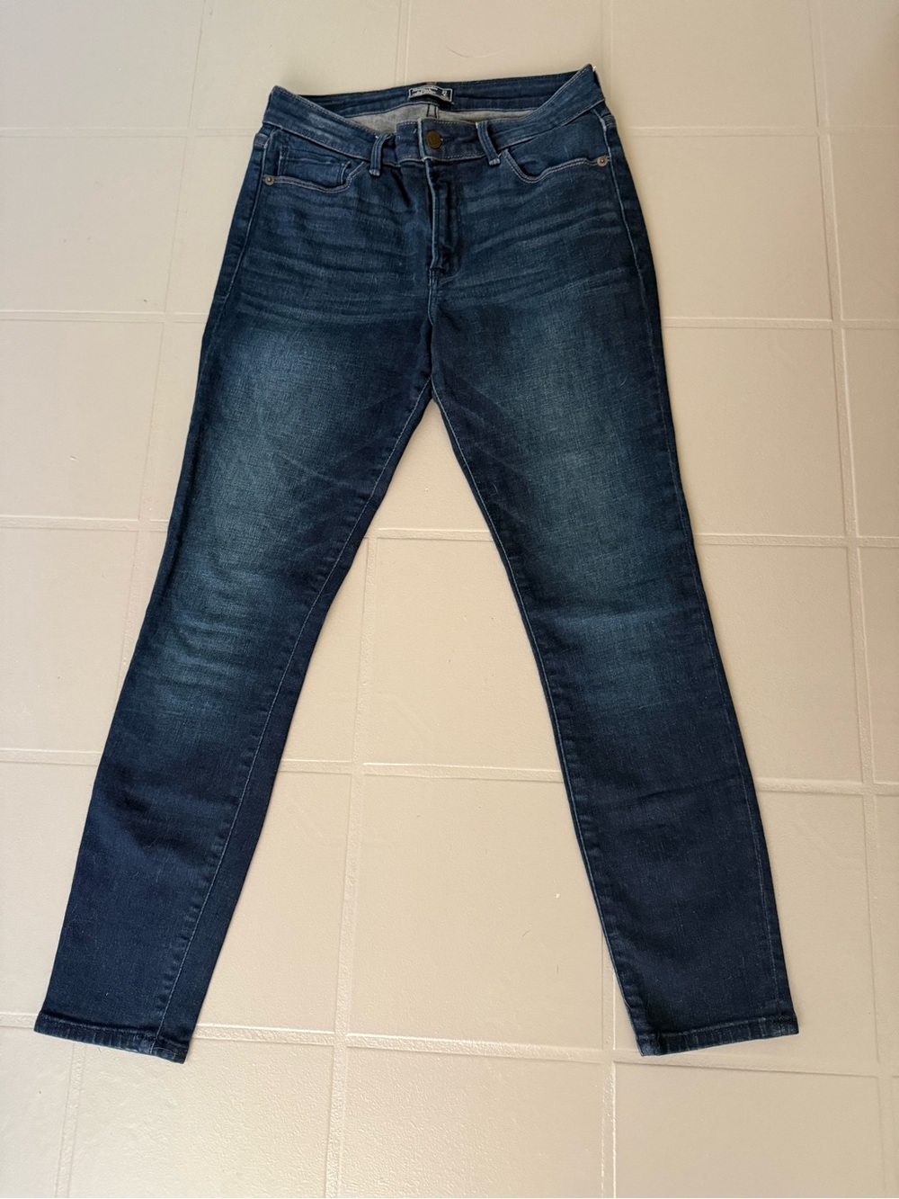 Abercrombie & Fitch Women's Dark Blue Skinny Jeans